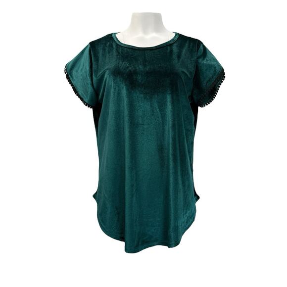 Amaryllis Women’s XL Green Velvet Top Short Sleeve Pom Trim Blouse Tunic - Picture 1 of 11